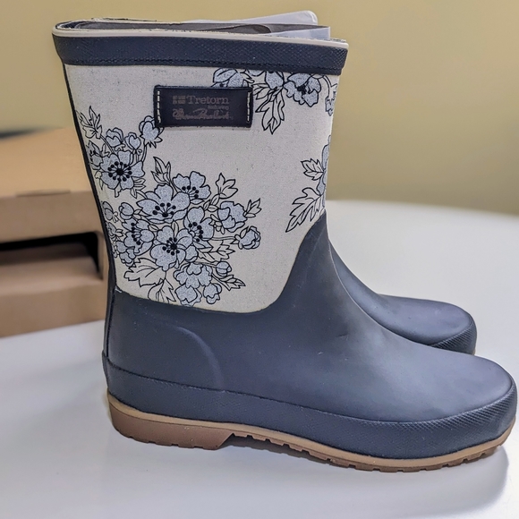 Tretorn Elsa William Morris Black Rain Boot. Women's size 5 - Picture 5 of 13